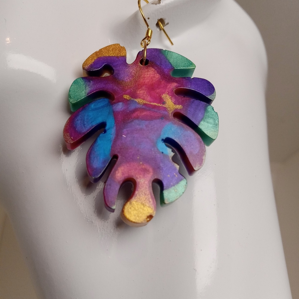 Colorful Leaf-Shaped Earrings - Picture 5 of 7